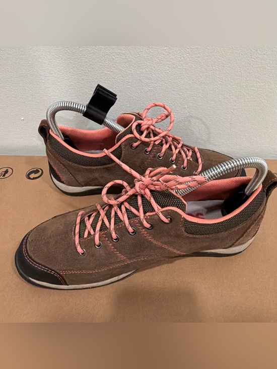 L.L. Bean Shoes - LL Bean Brown Suede Pink Lace Up Hiking Walking Shoes. Woman's Size 7M read